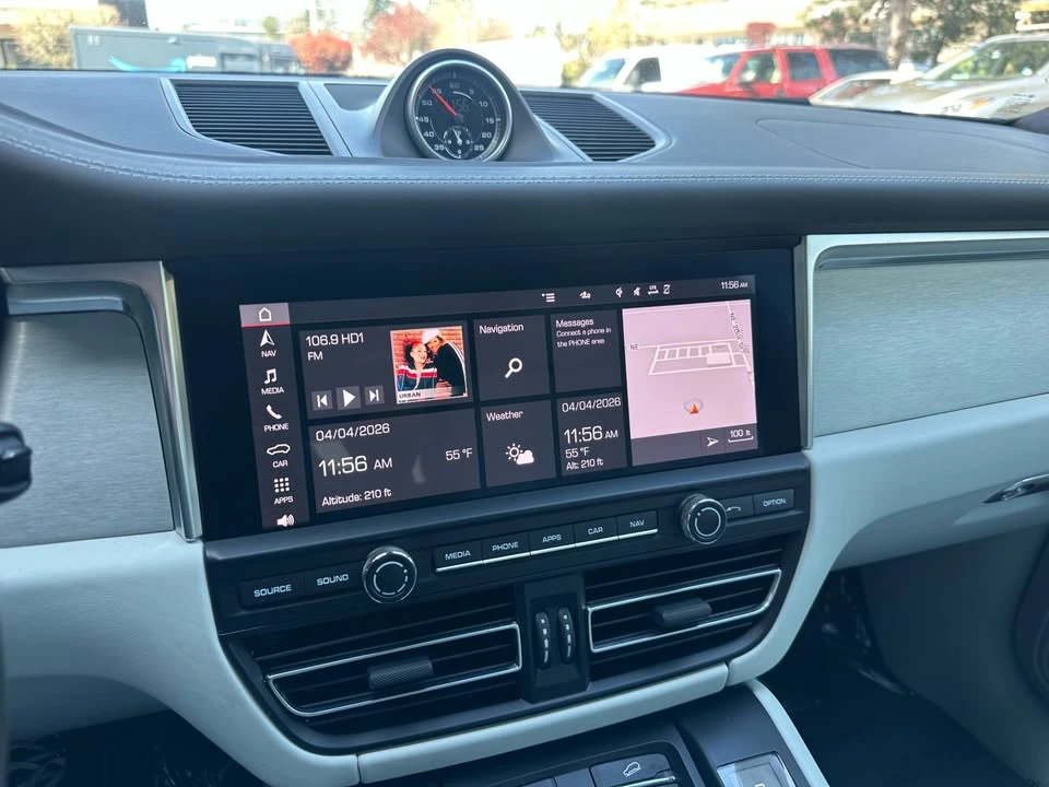 2020 Porsche Macan Turbo - Image 15 of 20