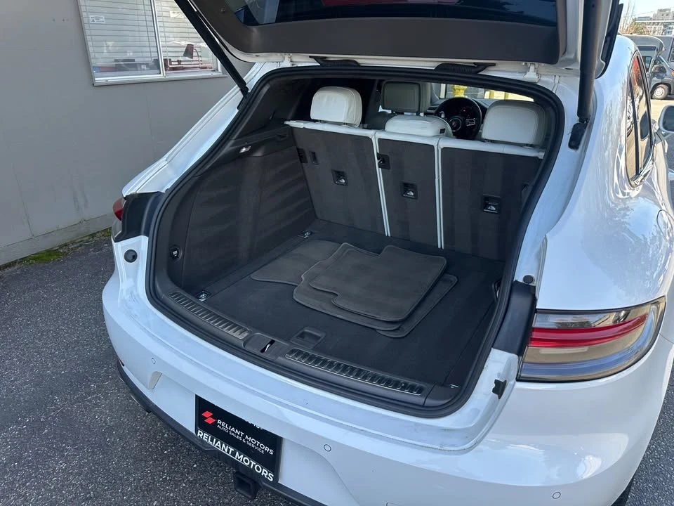 2020 Porsche Macan Turbo - Image 17 of 20