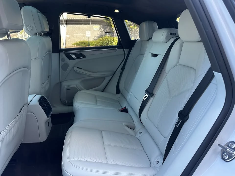 2020 Porsche Macan Turbo - Image 16 of 20