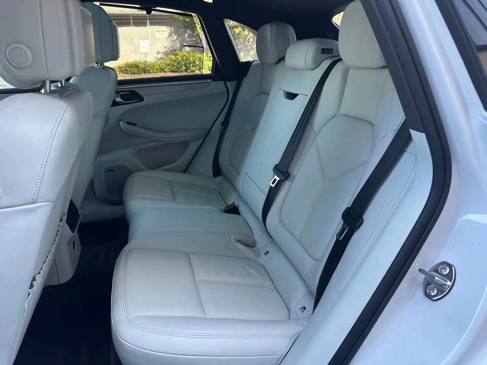 2020 Porsche Macan Turbo - Image 10 of 20