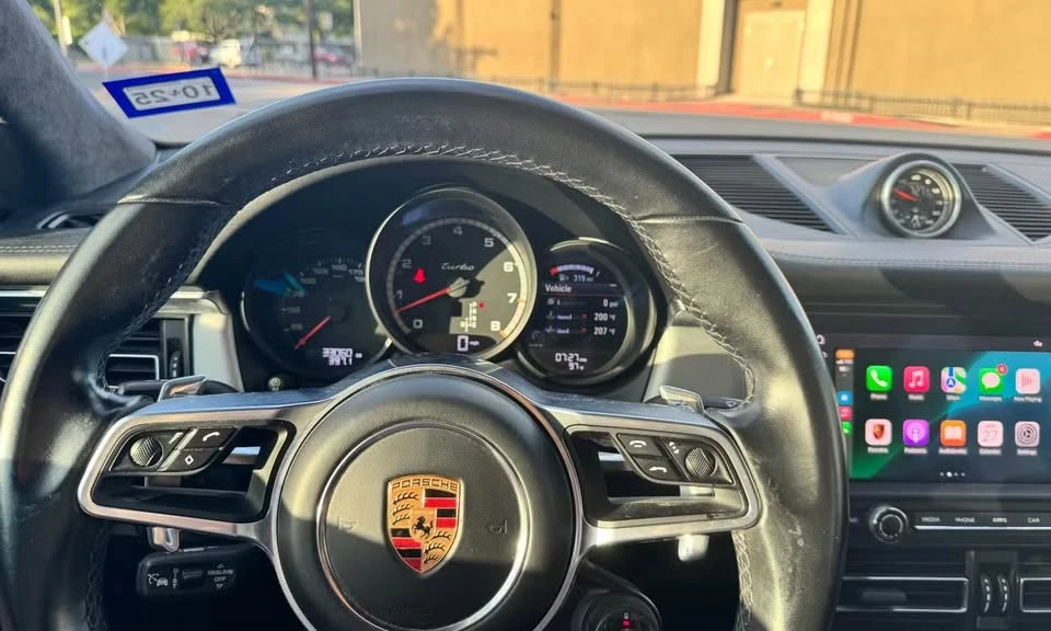 2020 Porsche Macan Turbo - Image 9 of 13