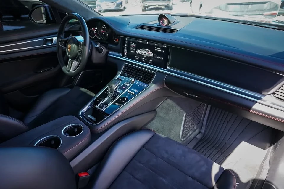 2020 Porsche 971 Panamera - Image 17 of 20