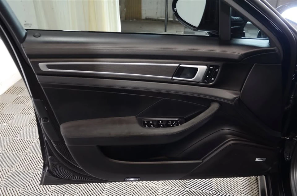 2020 Porsche 971 Panamera - Image 9 of 20