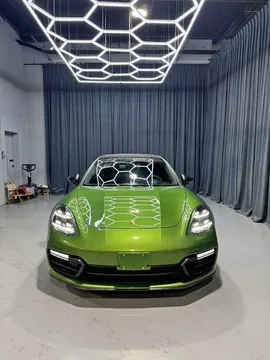 2020 Porsche Panamera GTS Sport Turismo