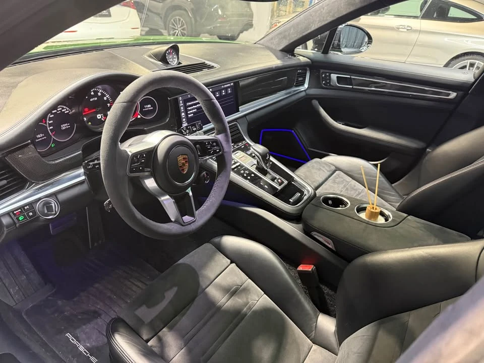 2020 Porsche 971 Panamera GTS - Image 4 of 17