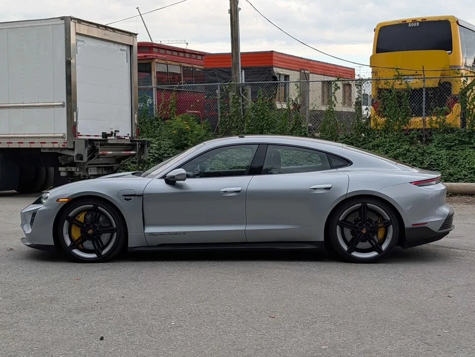 2020 Porsche Taycan - Image 8 of 16