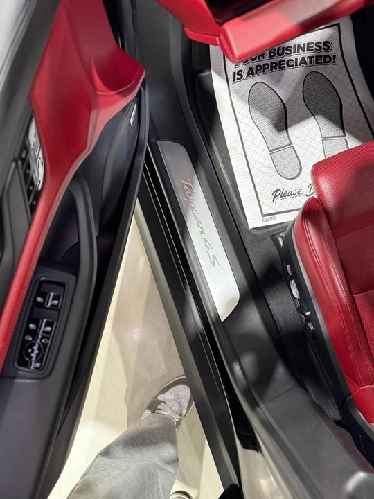2020 Porsche Taycan - Image 4 of 9