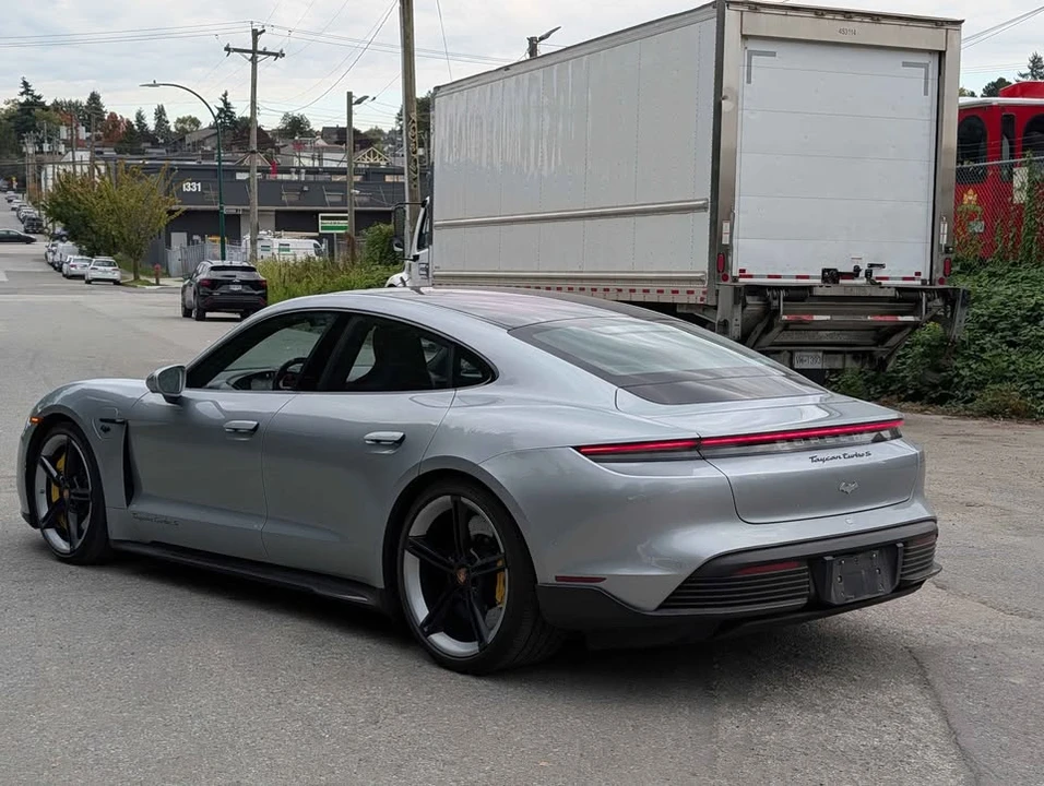 2020 Porsche Taycan - Image 7 of 16