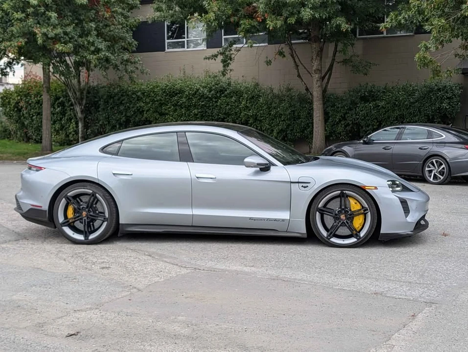 2020 Porsche Taycan - Image 4 of 16