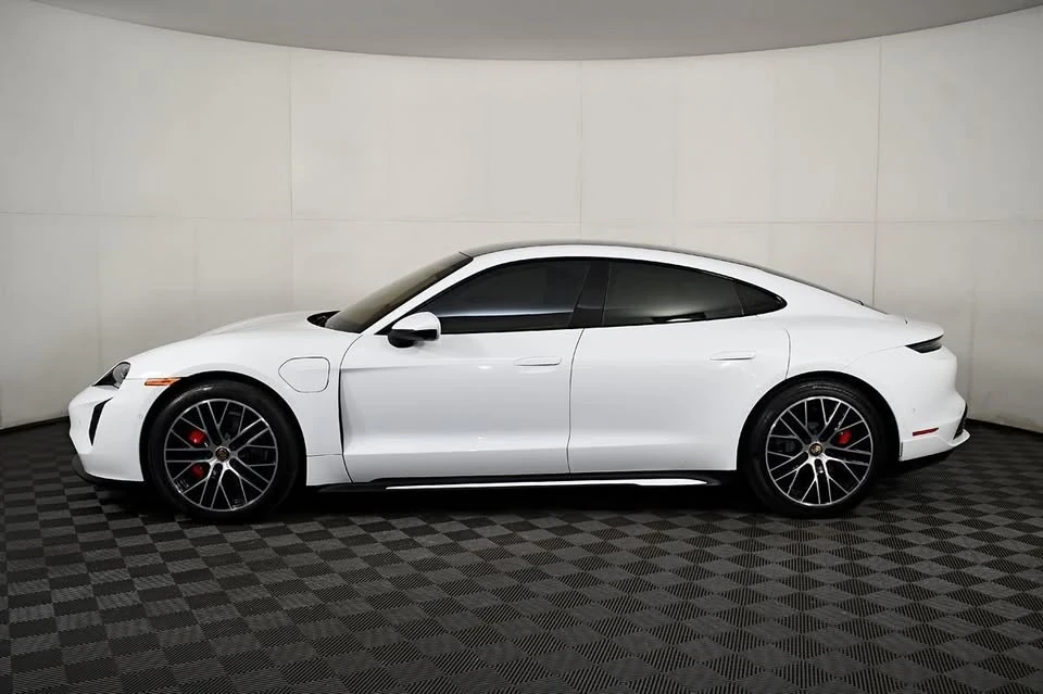 2020 Porsche Taycan - Image 12 of 20