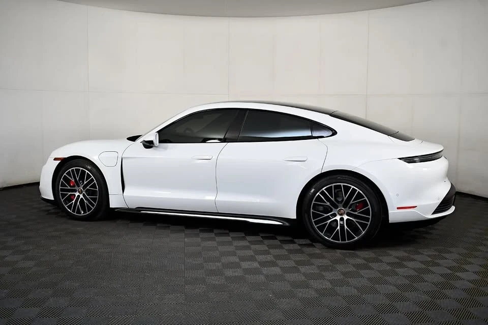 2020 Porsche Taycan - Image 11 of 20