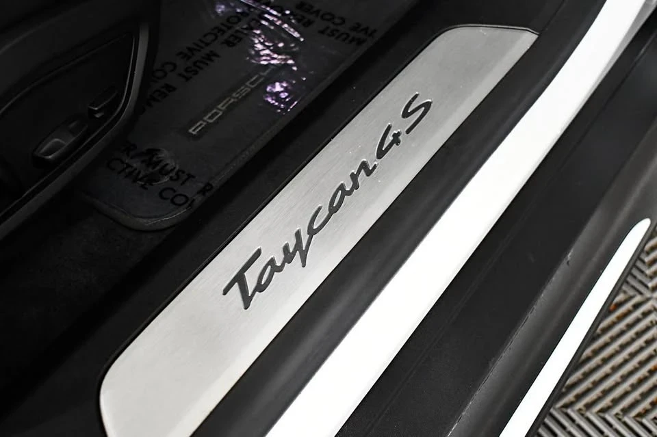 2020 Porsche Taycan - Image 19 of 20