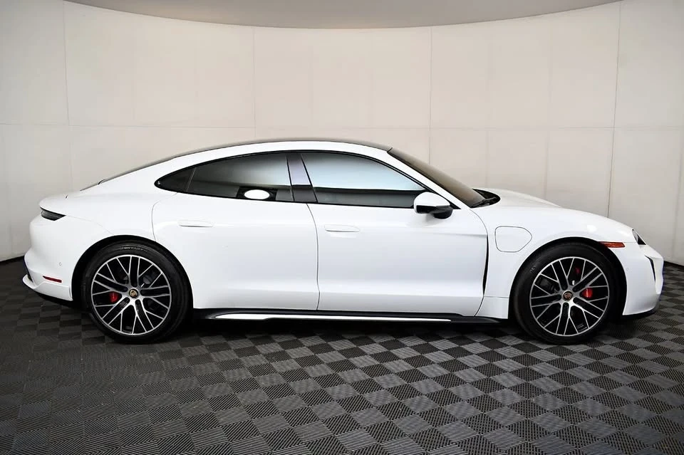 2020 Porsche Taycan - Image 6 of 20