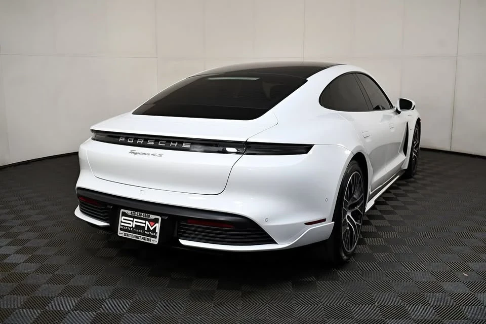 2020 Porsche Taycan - Image 8 of 20