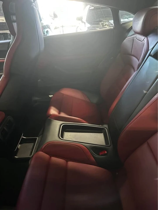 2020 Porsche Taycan - Image 5 of 7