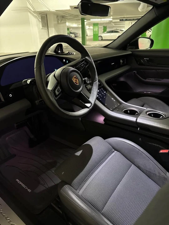 2020 Porsche Taycan - Image 6 of 7