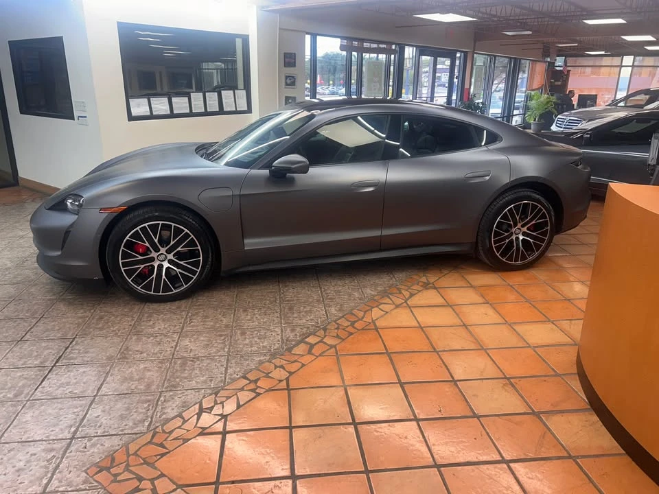 2020 Porsche Taycan - Image 4 of 6