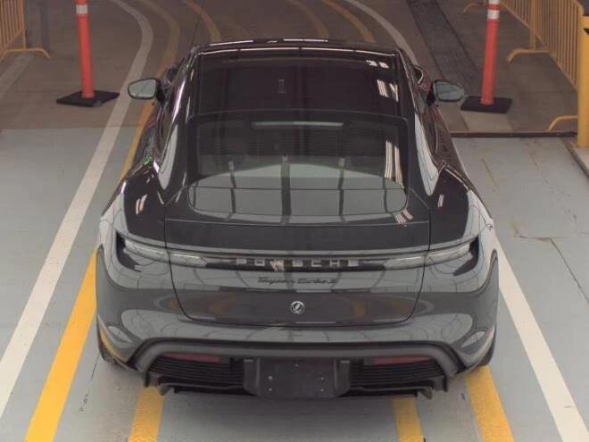 2020 Porsche Taycan - Image 5 of 13