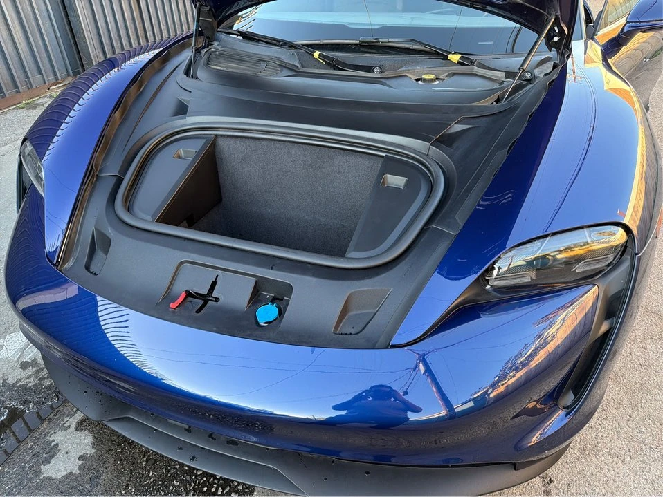 2020 Porsche Taycan - Image 11 of 19