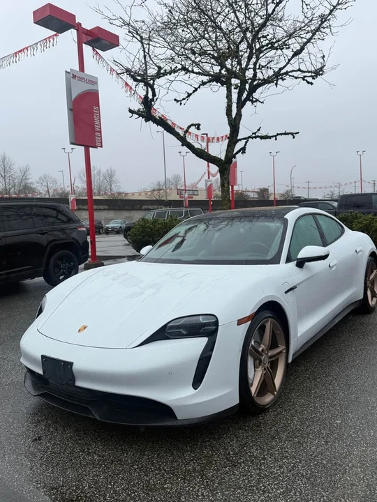 2020 Porsche Taycan 4S - Image 5 of 10