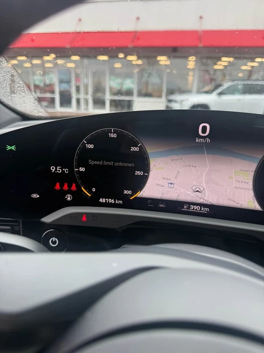 2020 Porsche Taycan 4S - Image 9 of 10