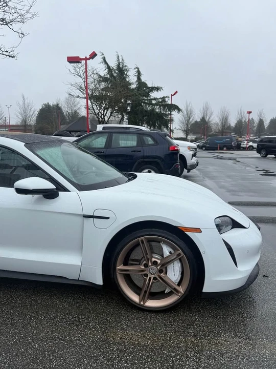 2020 Porsche Taycan 4S - Image 3 of 10