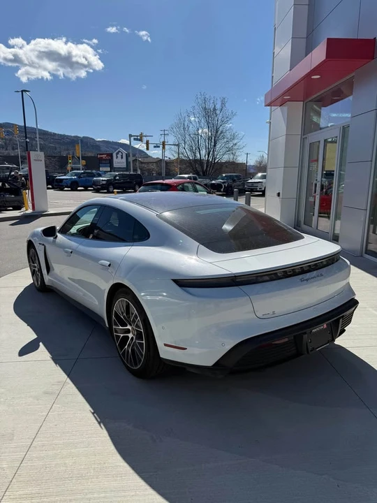 2020 Porsche Taycan 4S - Image 5 of 14