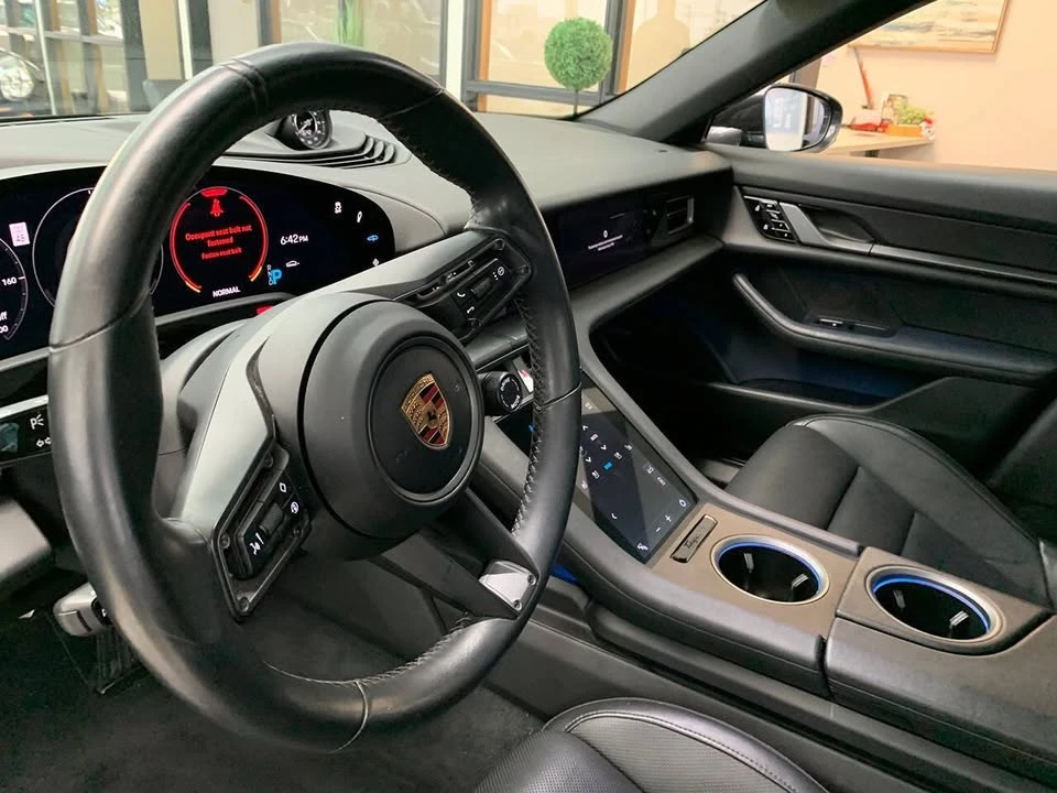 2020 Porsche Taycan - Image 7 of 20