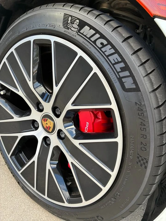2020 Porsche Taycan 4S - Image 4 of 13