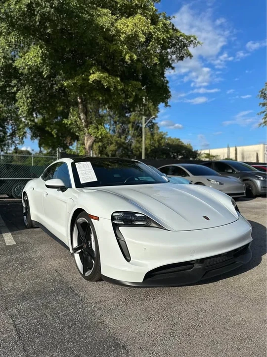 2020 Porsche Taycan 4S - Image 3 of 9