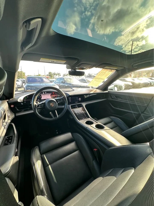 2020 Porsche Taycan 4S - Image 7 of 9