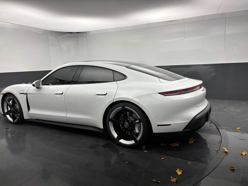 2020 Porsche Taycan 4S - Image 11 of 19