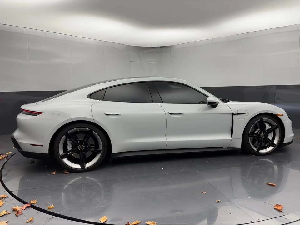 2020 Porsche Taycan 4S - Image 8 of 19