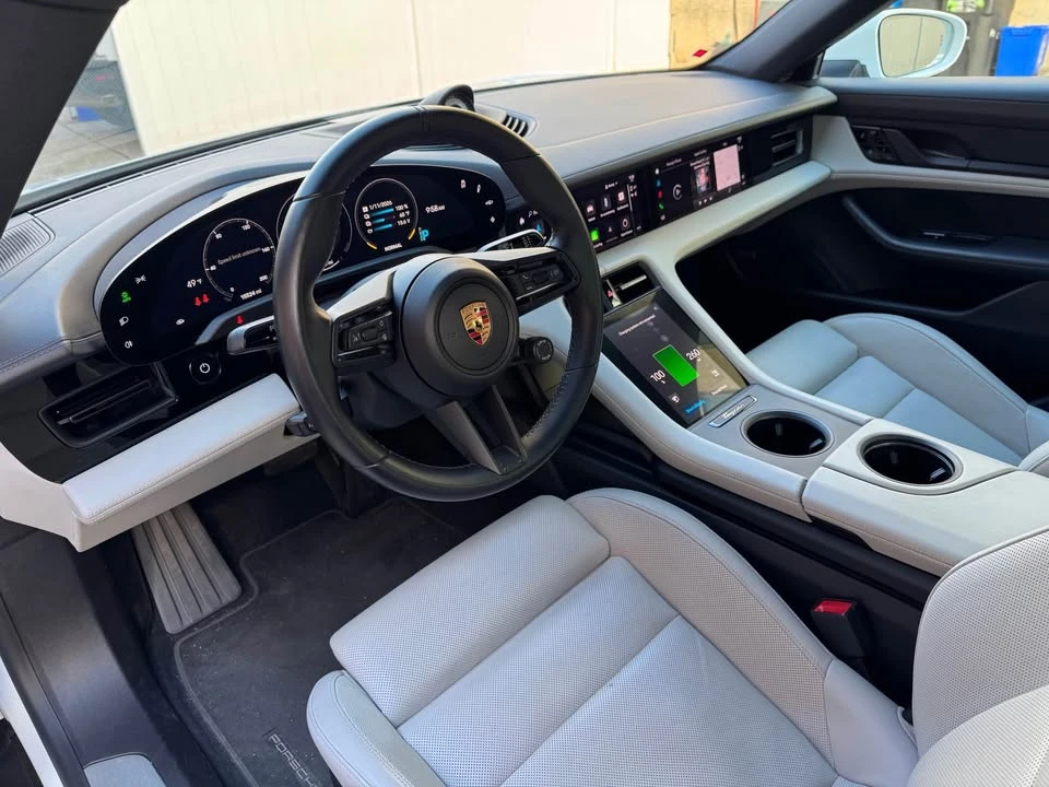 2020 Porsche Taycan 4S - Image 7 of 19