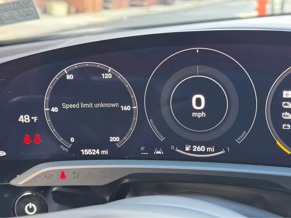 2020 Porsche Taycan 4S - Image 10 of 19