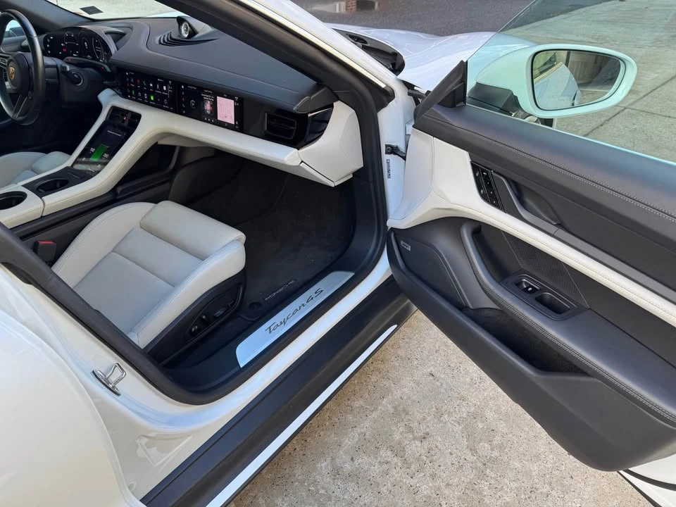 2020 Porsche Taycan 4S - Image 11 of 19
