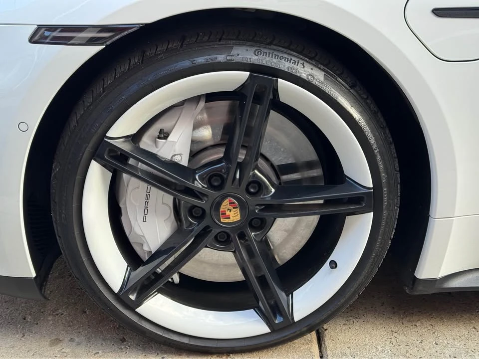 2020 Porsche Taycan 4S - Image 16 of 19