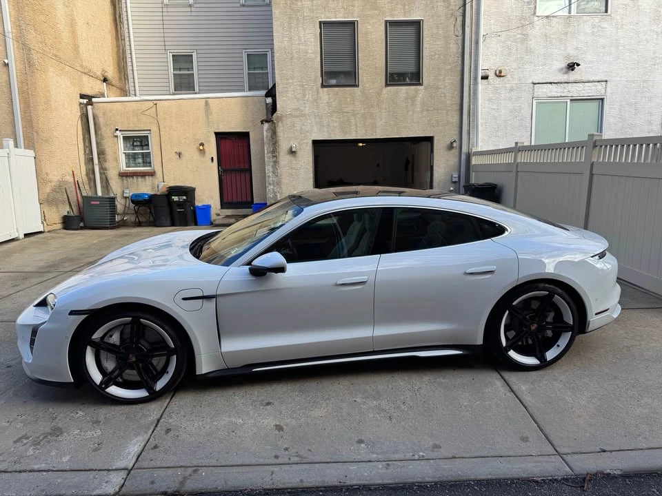 2020 Porsche Taycan 4S - Image 4 of 19
