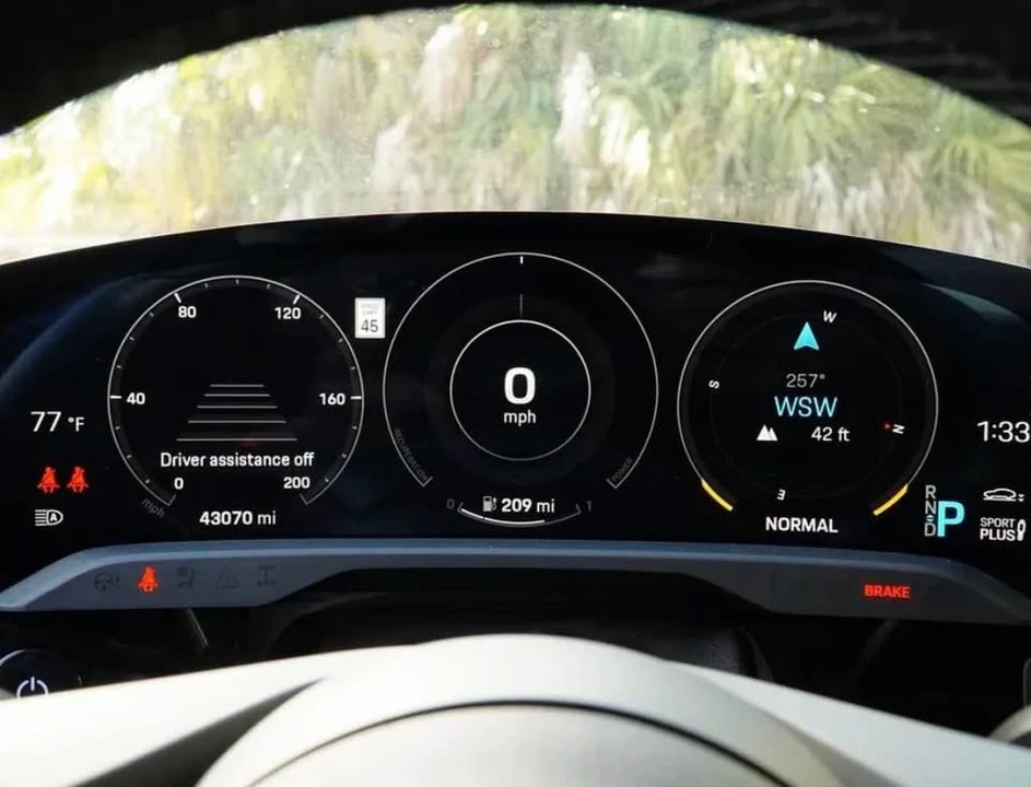 2020 Porsche Taycan 4S - Image 6 of 8