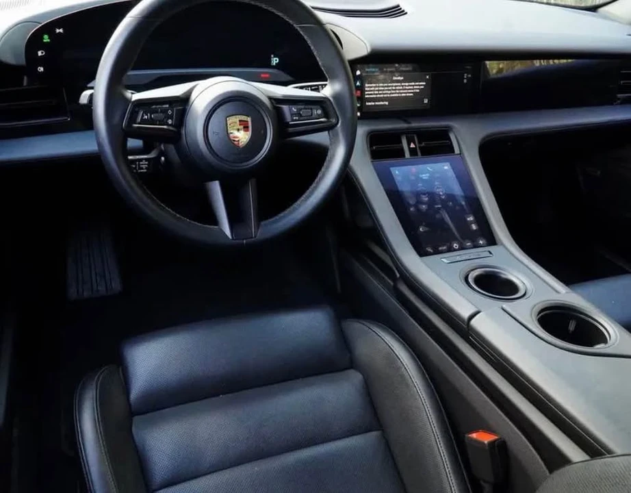 2020 Porsche Taycan 4S - Image 4 of 8