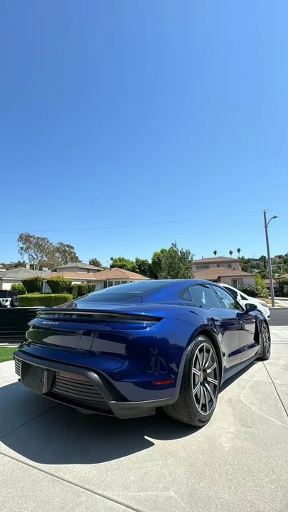 2020 Porsche Taycan 4S - Image 4 of 6