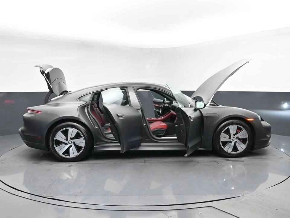 2020 Porsche Taycan 4S - Image 16 of 17