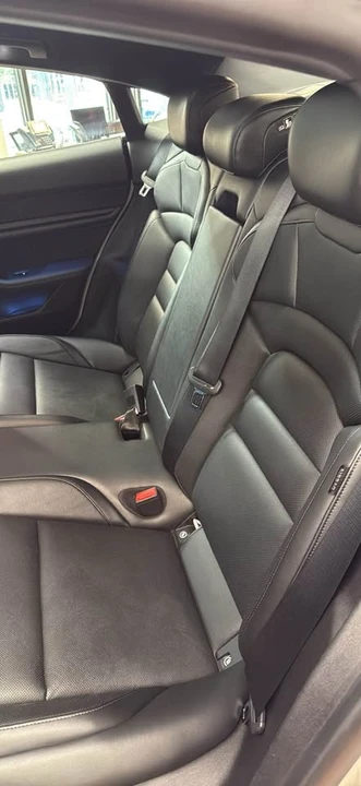 2020 Porsche Taycan 4S - Image 7 of 8