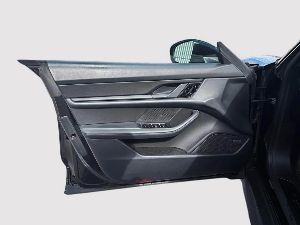 2020 Porsche Taycan 4S - Image 9 of 10
