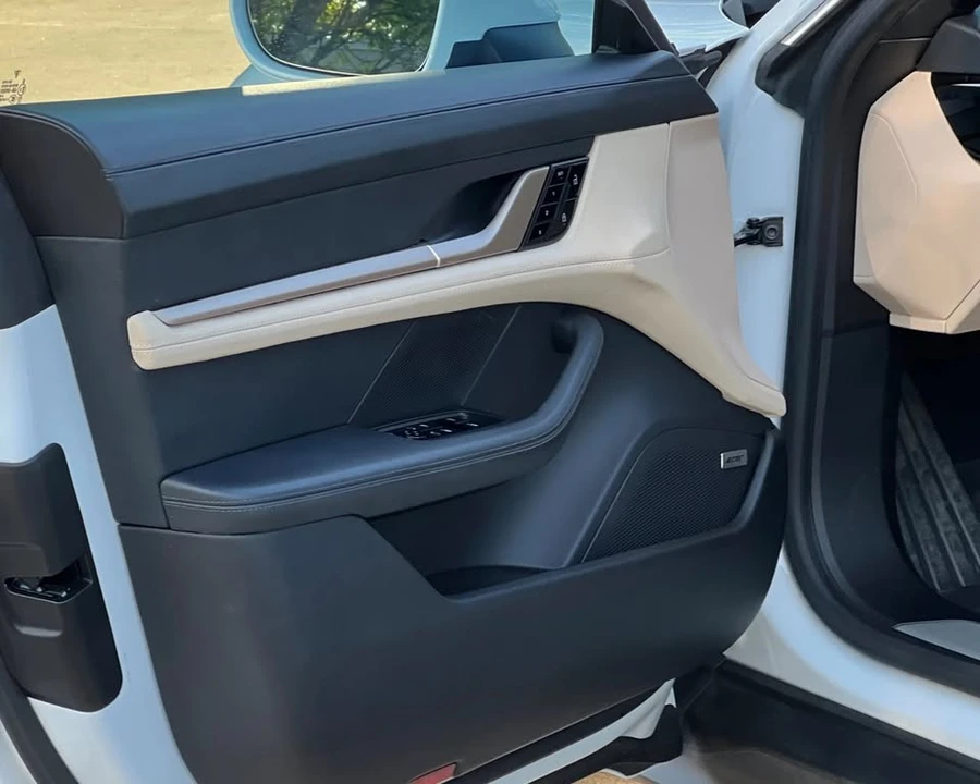 2020 Porsche Taycan 4S - Image 10 of 20