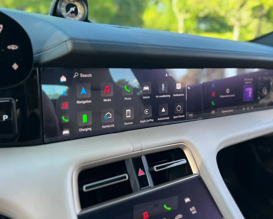 2020 Porsche Taycan 4S - Image 15 of 20