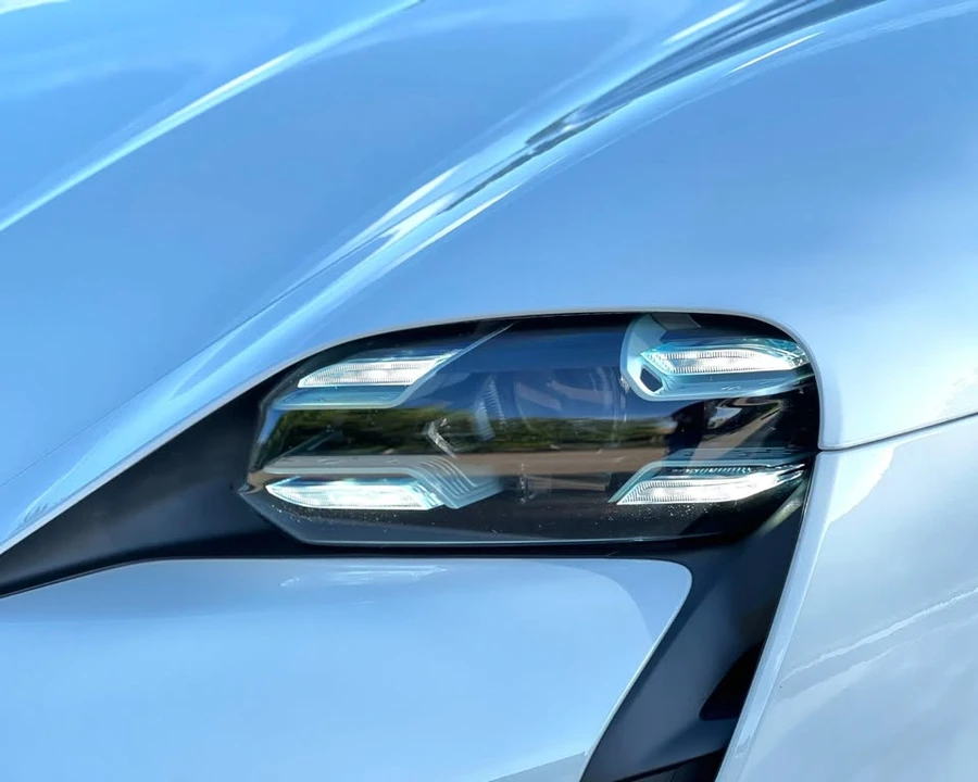 2020 Porsche Taycan 4S - Image 17 of 20
