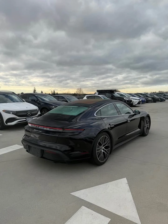 2020 Porsche Taycan 4S - Image 4 of 9