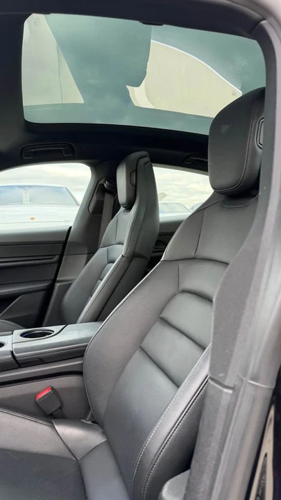 2020 Porsche Taycan 4S - Image 8 of 9