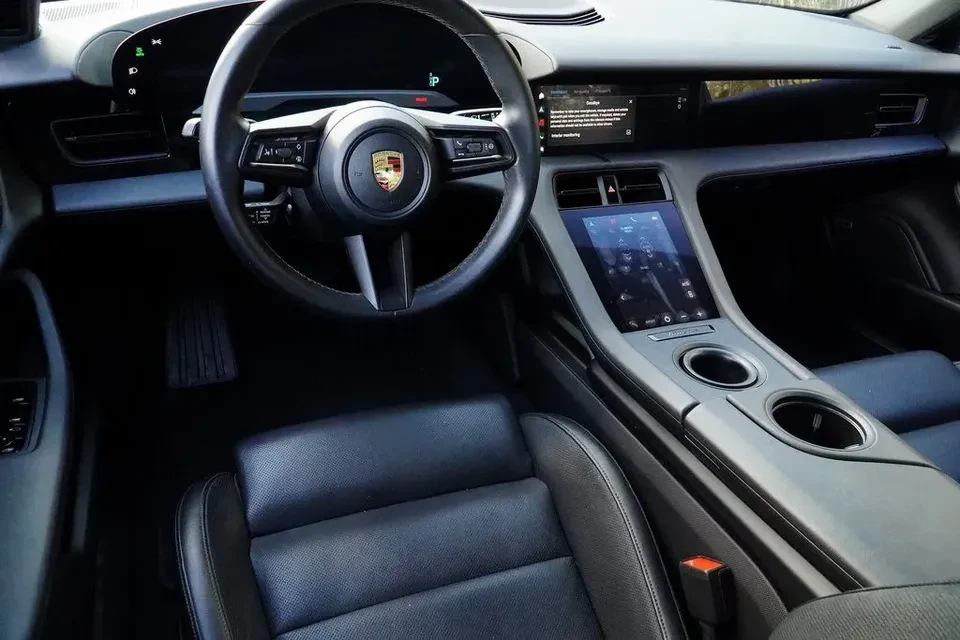 2020 Porsche Taycan 4S - Image 17 of 19